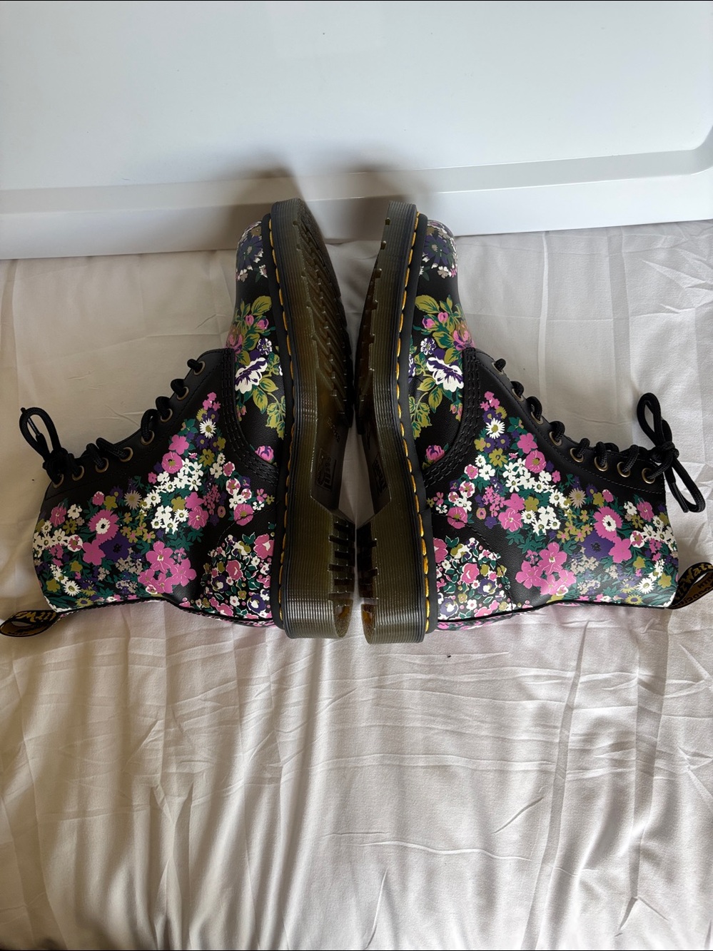 Dr. Martens Pascal Floral 1460 Air Boots – Women’s Size 7 – NWOT - Picture 5 of 10
